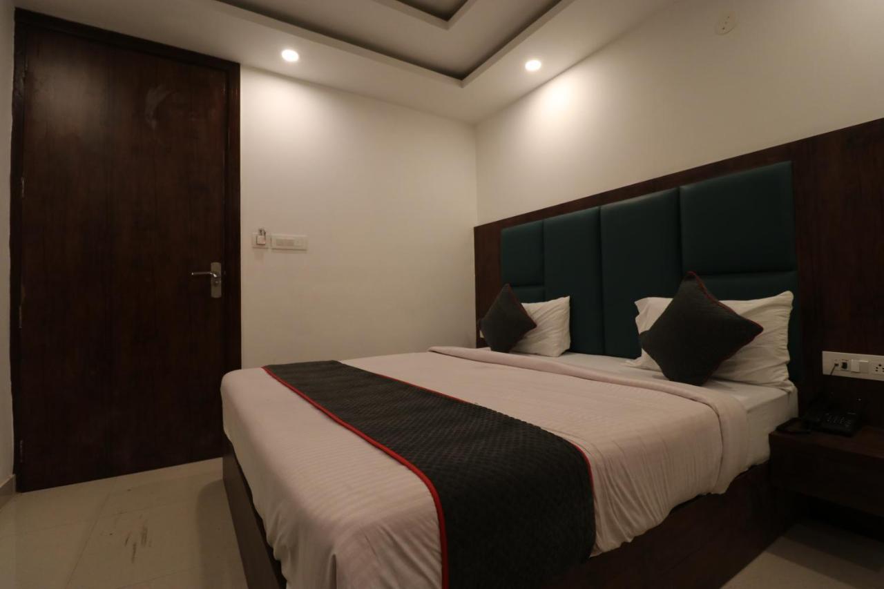 Hotel Krone A Family Hotel Near Igi Airport Delhi Nové Dillí Exteriér fotografie