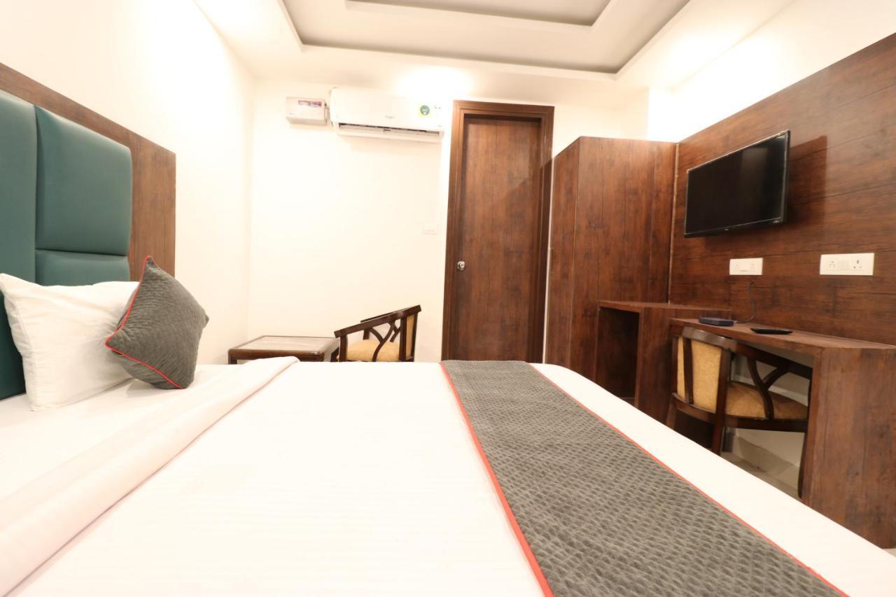 Hotel Krone A Family Hotel Near Igi Airport Delhi Nové Dillí Exteriér fotografie