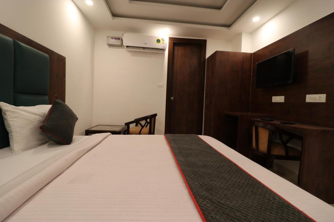 Hotel Krone A Family Hotel Near Igi Airport Delhi Nové Dillí Exteriér fotografie