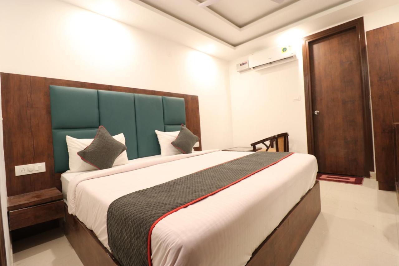 Hotel Krone A Family Hotel Near Igi Airport Delhi Nové Dillí Exteriér fotografie