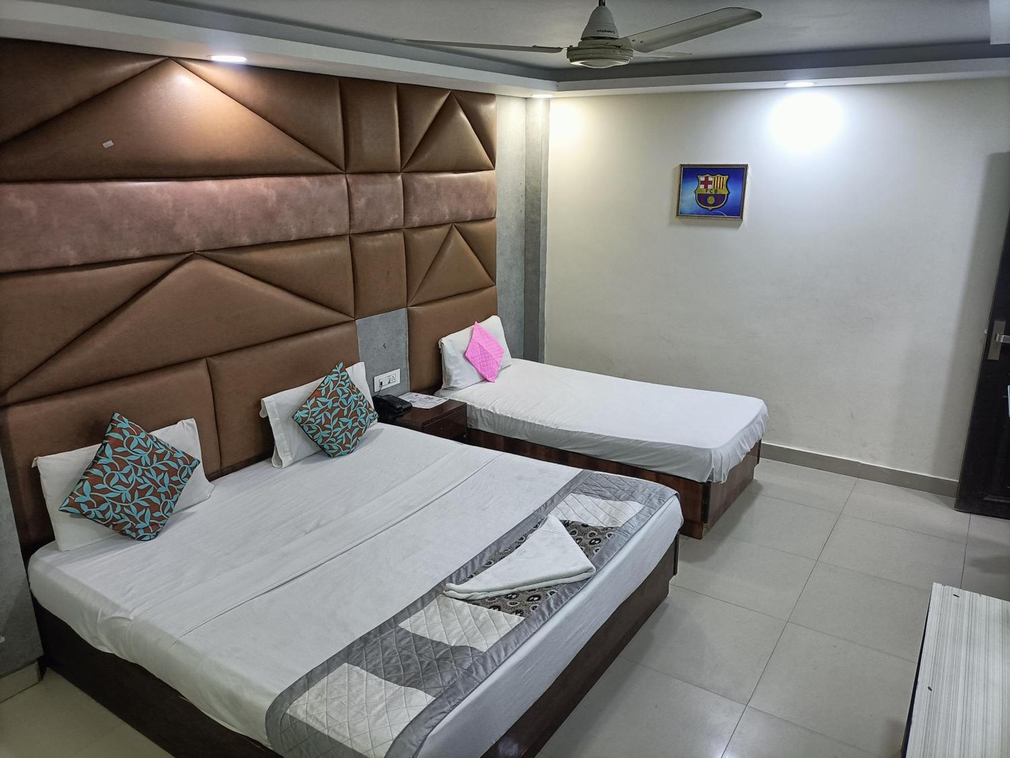 Hotel Krone A Family Hotel Near Igi Airport Delhi Nové Dillí Exteriér fotografie